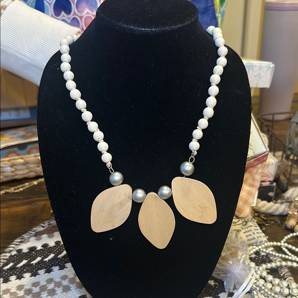 Elegant White and Silver Beaded Necklace